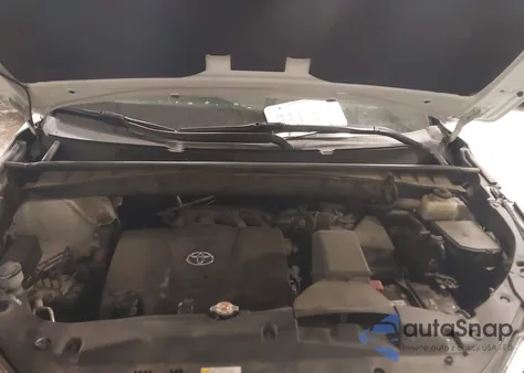 2018 Toyota Highlander Xle z USA, uszkodzony, nr VIN 5TDJZRFH3JS547970